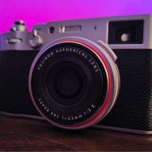 FUJIFILM X100V